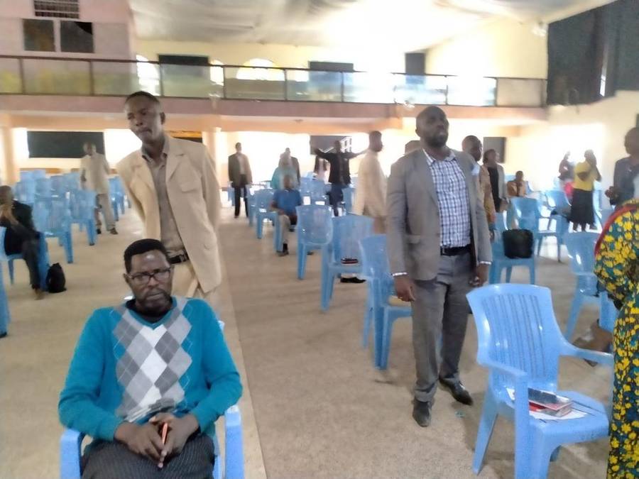 A SEGTI community hall session